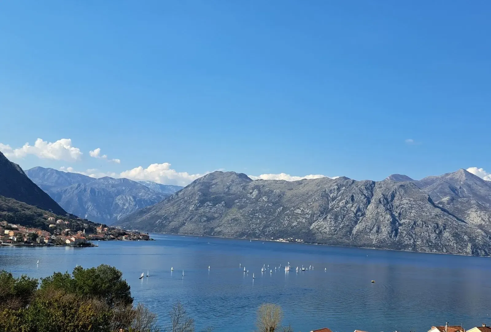 Prodaja, dvosoban stan, 66m², Dobrota, Kotor