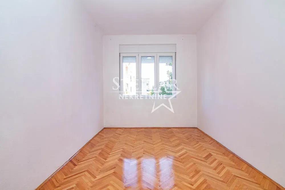 Rent, office space, 69m², Centar, Podgorica
