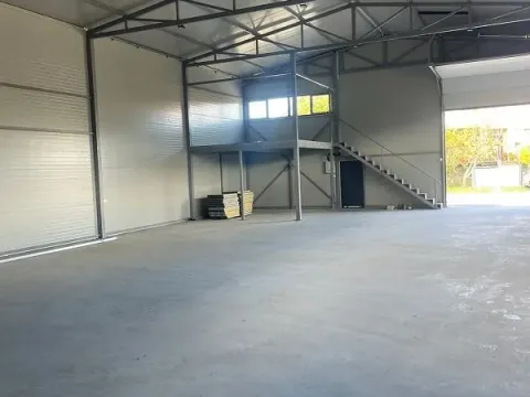 Izdavanje, poslovni prostor, 325m², Zemun Sve Podlokacije, Beograd - image 2