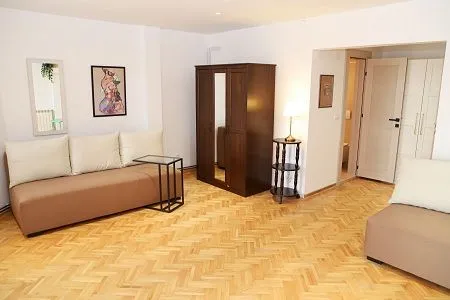 Rent, two bedroom apartment, 100m², Stari Grad, Beograd
