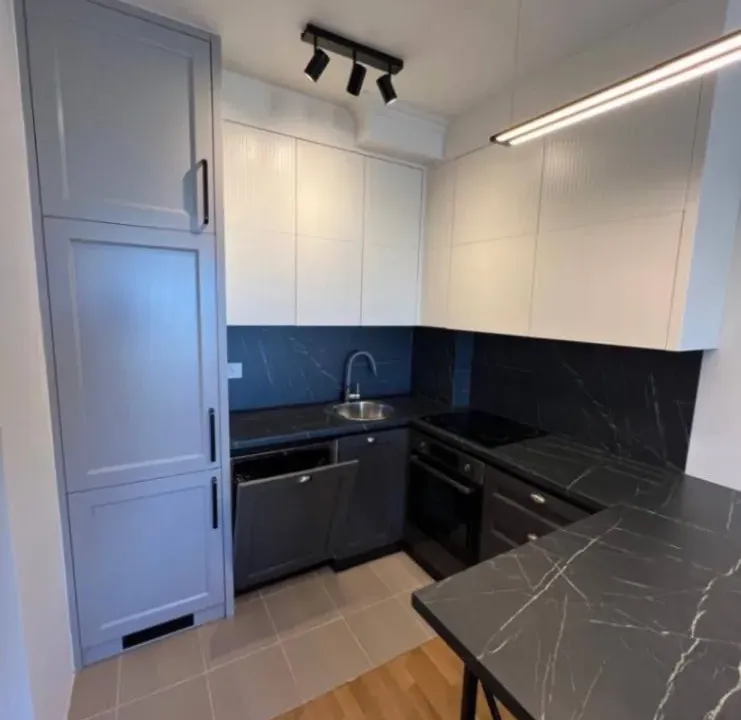 Izdavanje, jednosoban stan, 51m², Bečići, Budva