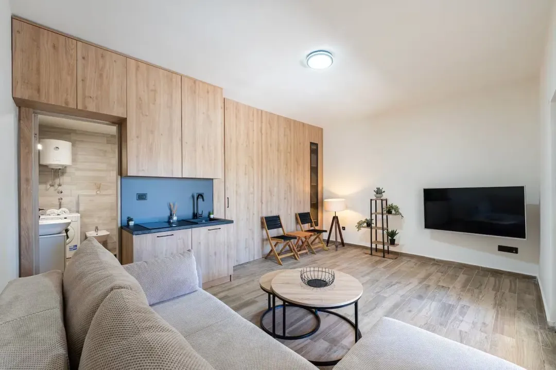 Izdavanje, jednosoban stan, 46m², Reževići, Budva