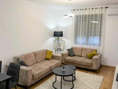 Izdavanje, jednosoban stan, 47m², City Kvart, Podgorica