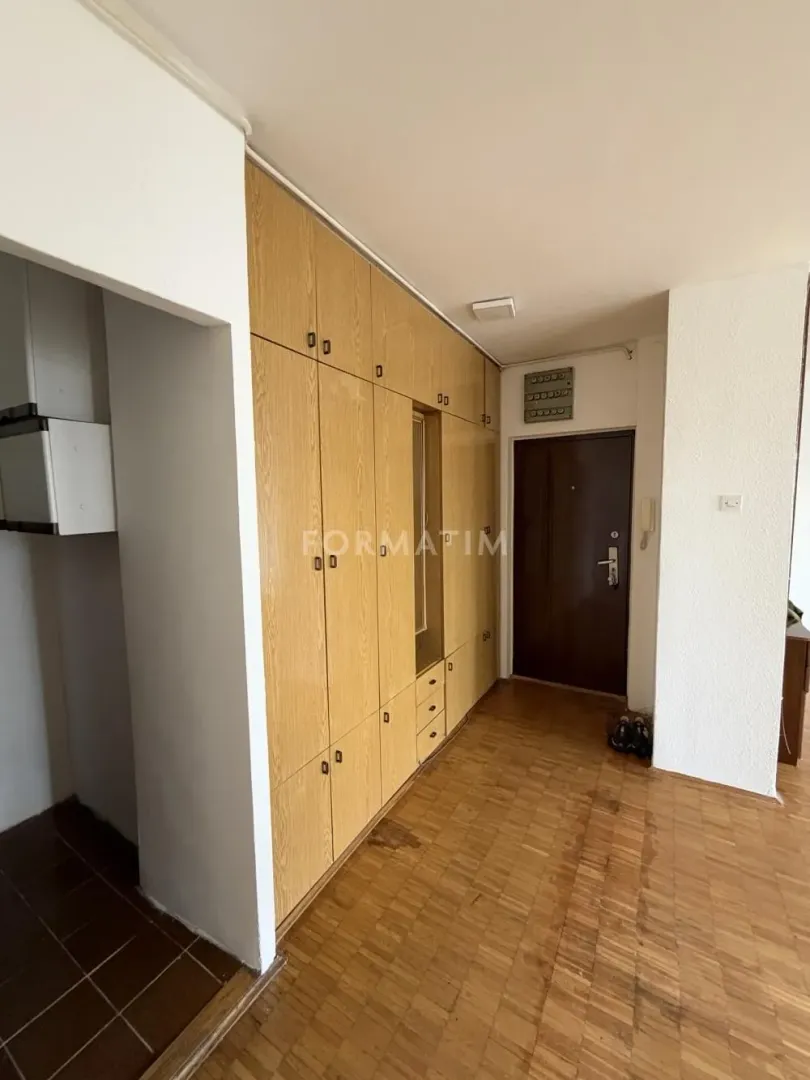 Izdavanje, dvosoban stan, 60m², Skojevsko Naselje, Beograd