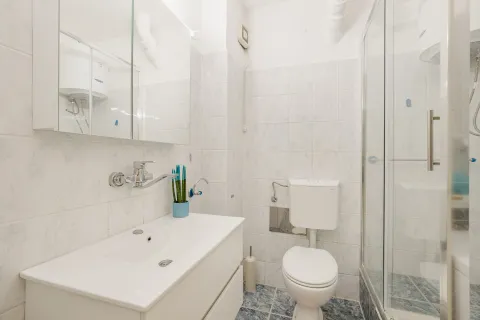 Rent, one bedroom apartment, 56m², Igalo, Herceg Novi - image 8