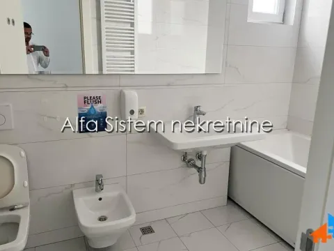 Rent, four bedroom apartment, 164m², Savski Venac, Beograd - image 9