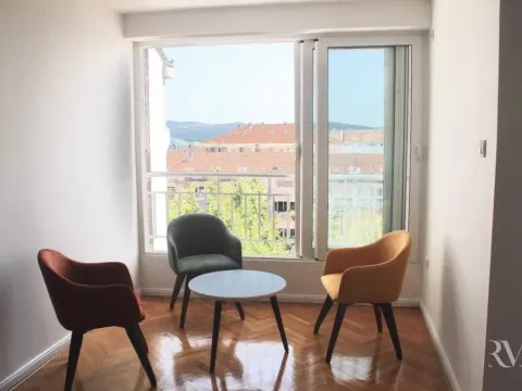 Rent, two bedroom apartment, 74m², Centar, Tivat - image 4