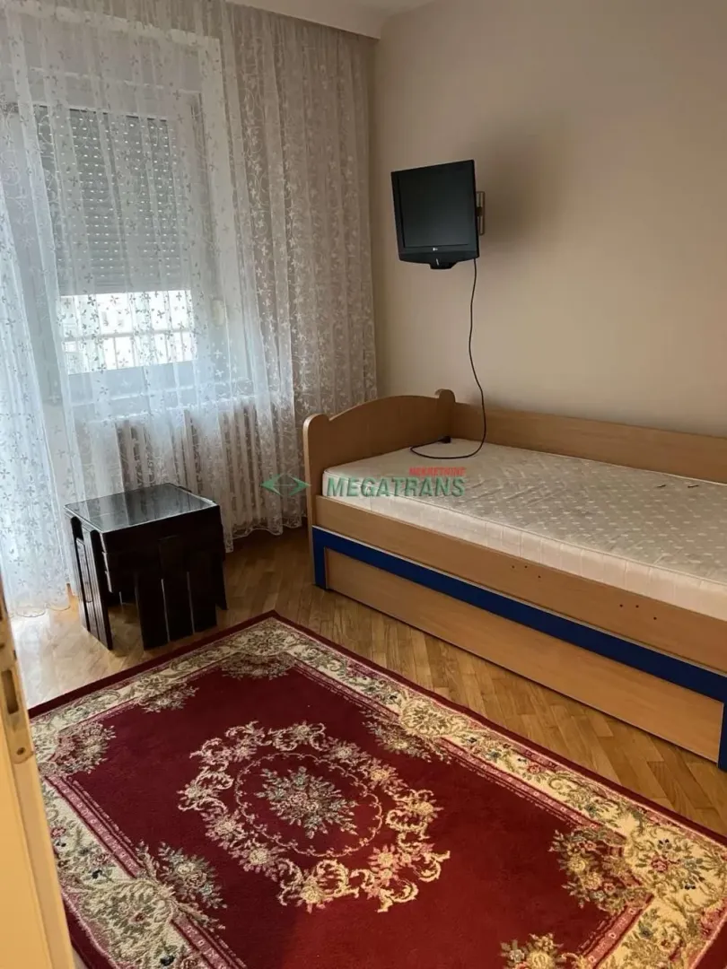 Izdavanje, trosoban stan, 78m², Bulevar Oslobodjenja, Novi Sad Sve Podlokacije