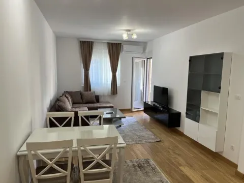Rent, one bedroom apartment, 50m², City Kvart, Podgorica - image 14