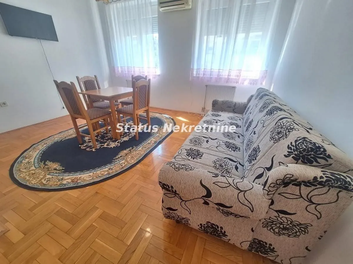 Izdavanje, garsonjera, 25m², Grbavica, Novi Sad Sve Podlokacije