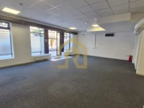 Rent, office space, 139m², Banovo Brdo, Beograd