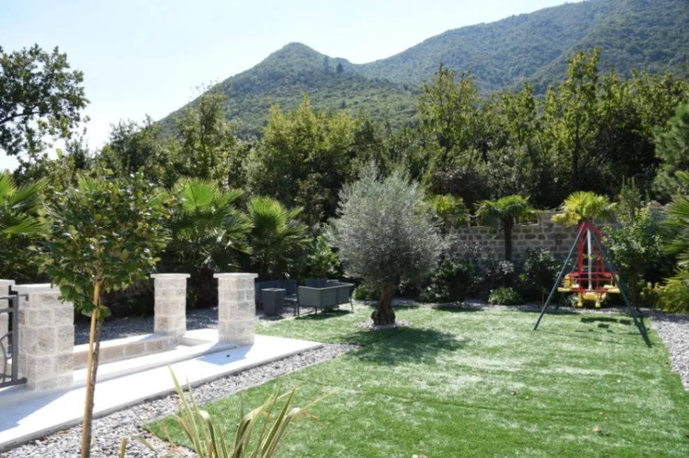 Prodaja, kuća, 350m², Stoliv, Kotor