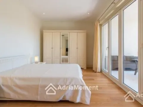 Prodaja, dvosoban stan, 148m², Tivat, Crna Gora - image 13