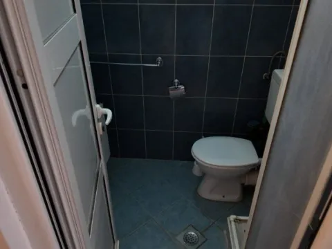 Izdavanje, garsonjera, 26m², Centar, Bar - image 5