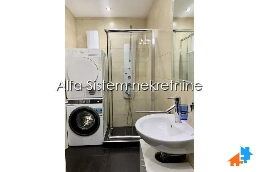 Sale, apartment, 157m², Đeram Pijaca, Beograd