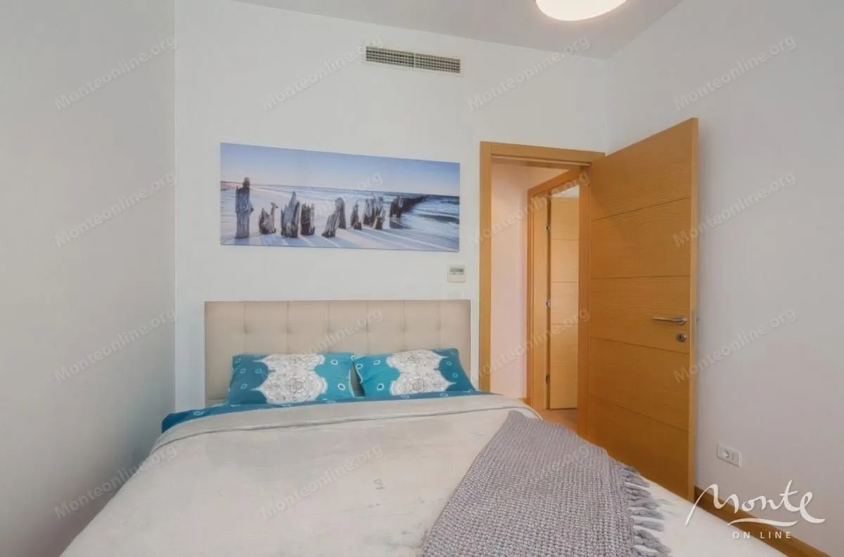 Prodaja, dvosoban stan, 77m², Maine, Budva