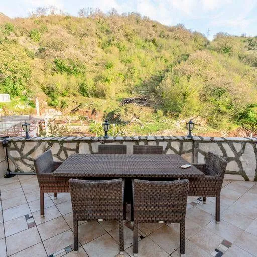 Rent, house, 300m², Bečići, Budva