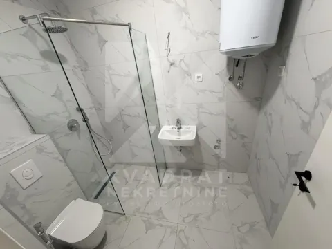 Izdavanje, dvosoban stan, 66m², Stari Aerodrom, Podgorica - image 10
