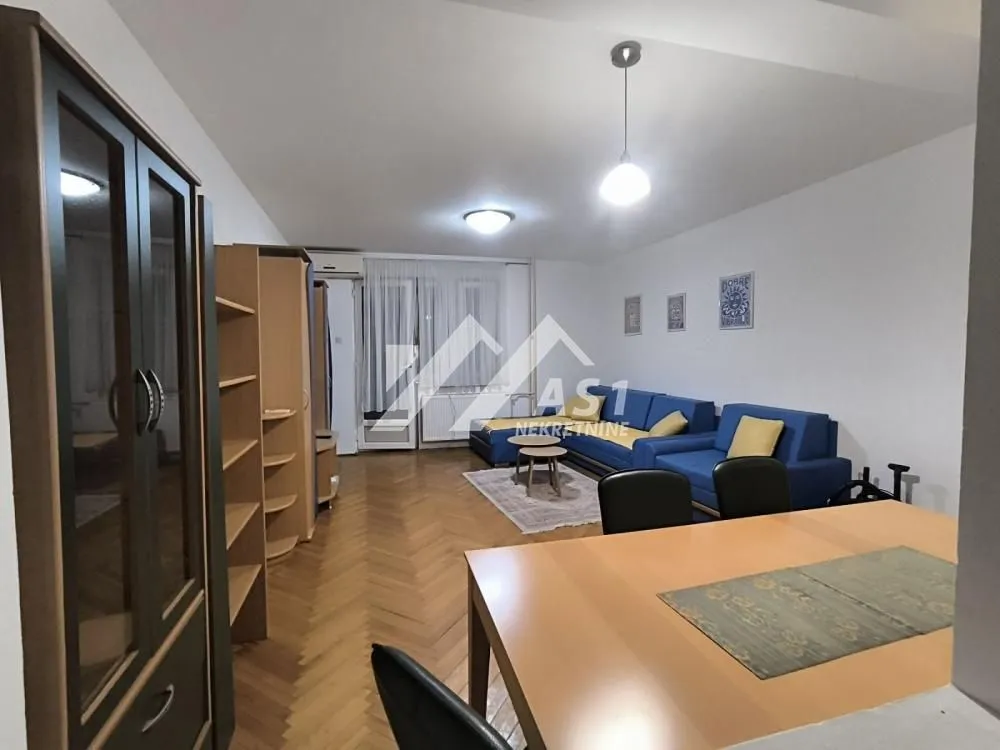 Izdavanje, dvosoban stan, 63m², Detelinara, Novi Sad Sve Podlokacije