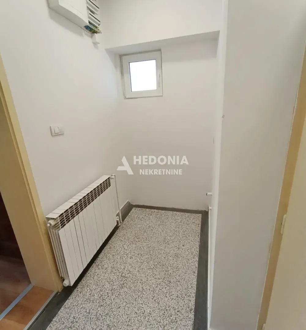 Rent, office space, 105m², Zemun Sve Podlokacije, Beograd