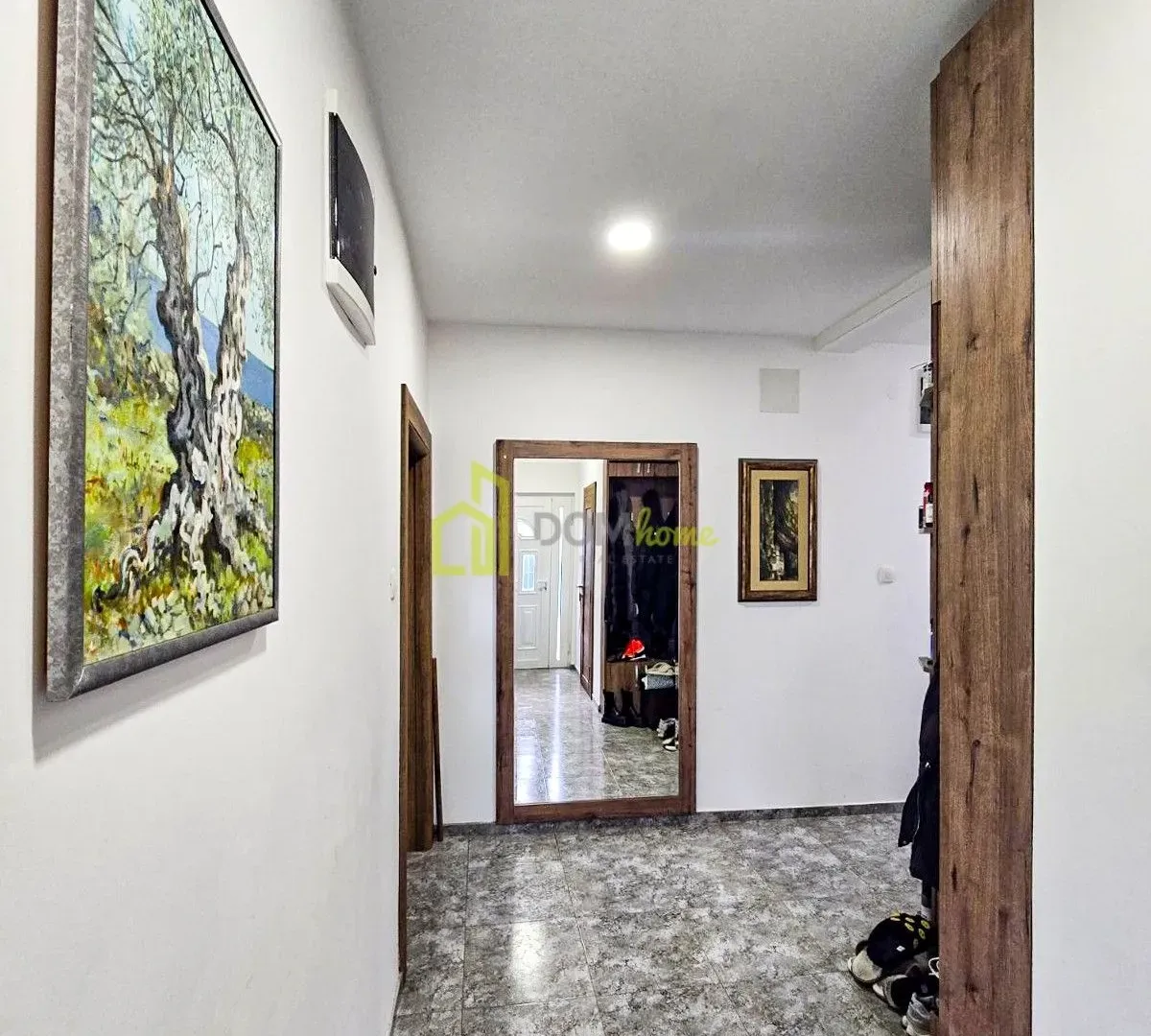Sale, house, 216m², Blok 6, Podgorica