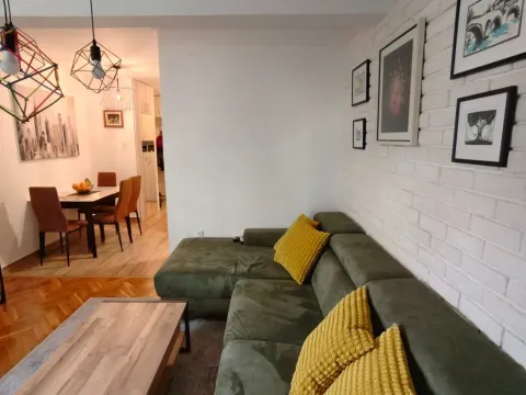 Prodaja, jednosoban stan, 48m², Stari Aerodrom, Podgorica - image 4