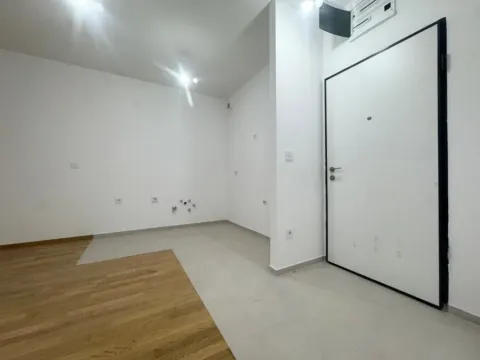 Sale, one bedroom apartment, 46m², Stari Aerodrom, Podgorica - image 13