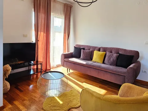 Rent, two bedroom apartment, 64m², City Kvart, Podgorica - image 2