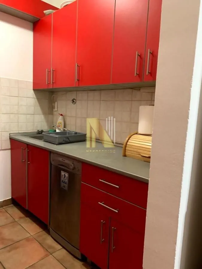 Prodaja, dvosoban stan, 44m², Bulevar Evrope, Novi Sad Sve Podlokacije