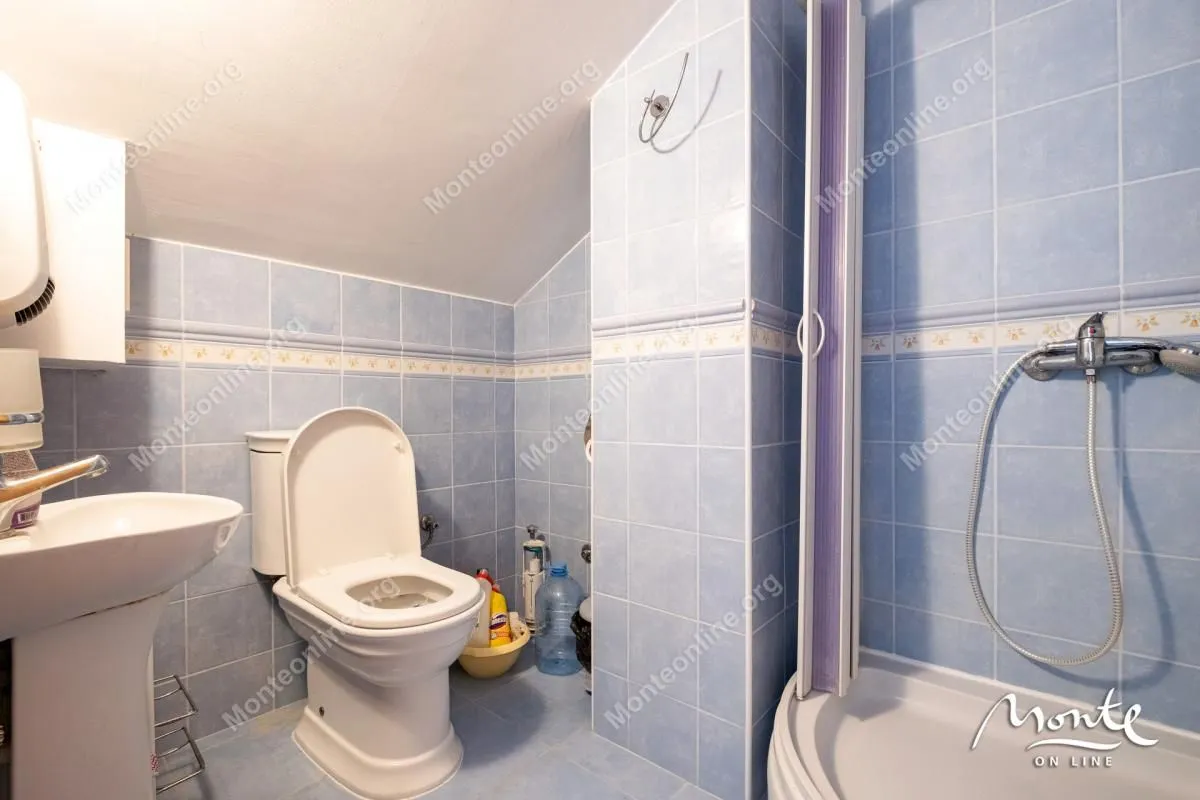 Prodaja, dvosoban stan, 72m², Kamenari, Herceg Novi