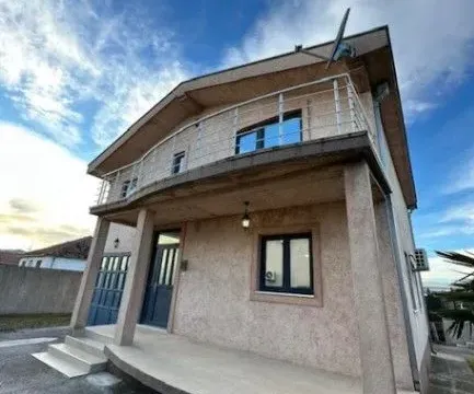Izdavanje, kuća, 170m2, Gornja Gorica, Podgorica Izdavanje, kuća, 170m2, Gornja Gorica, Podgorica