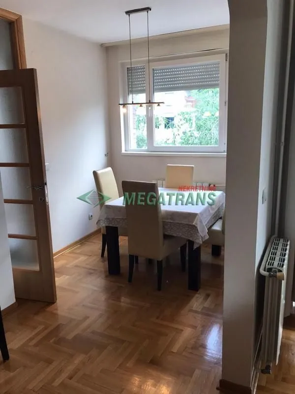 Izdavanje, trosoban stan, 97m², Novi Beograd Blok 29, Novi Beograd Sve Podlokacije