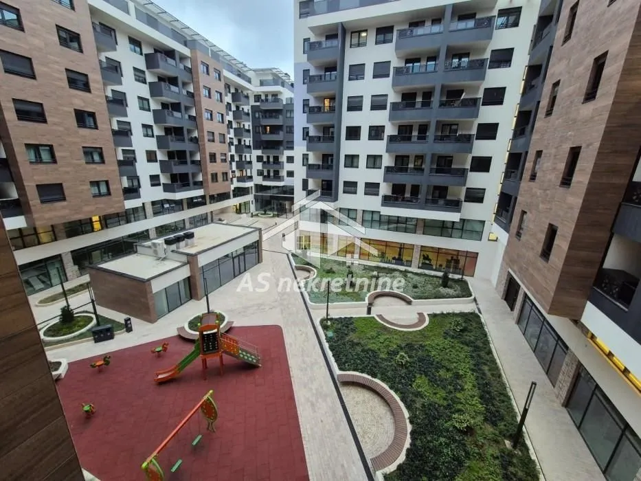 Izdavanje, trosoban stan, 95m², Trošarina, Voždovac Sve Podlokacije