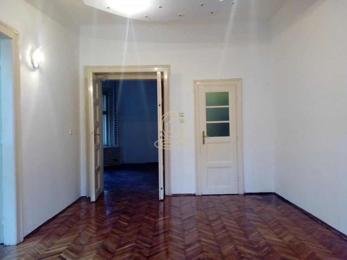 Izdavanje, trosoban stan, 93m², Stari grad, Novi Sad