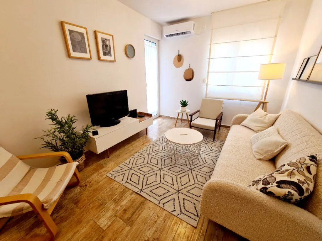 Rent, two bedroom apartment, 40m², Dubovica, Budva
