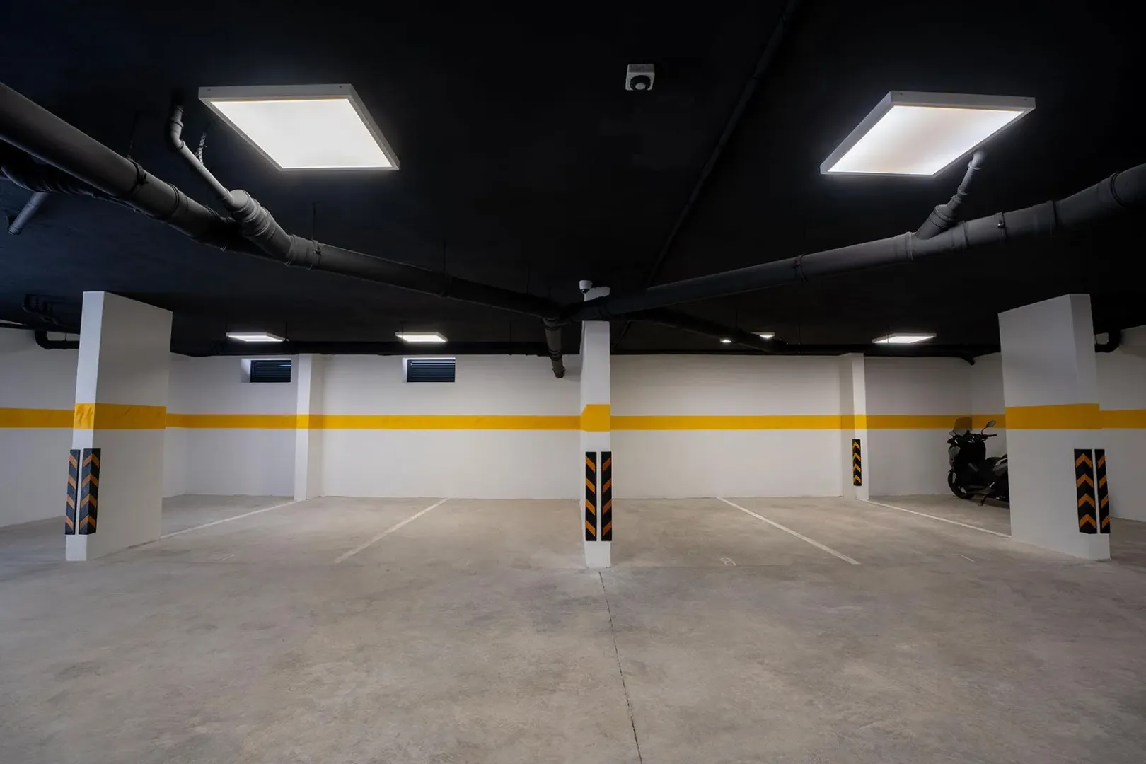 Izdavanje, ugostiteljski objekat, 1600m², Budva, Crna Gora