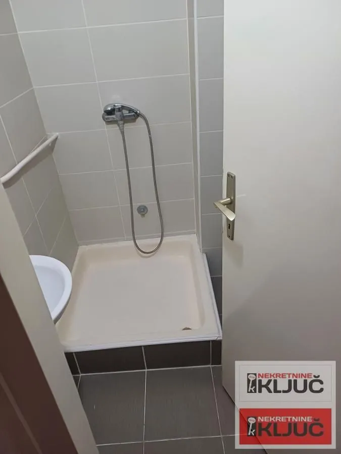 Prodaja, dvosoban stan, 48m², Grbavica, Novi Sad Sve Podlokacije