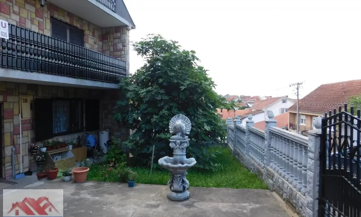 Prodaja, kuća, 250m², Grošnica, Kragujevac