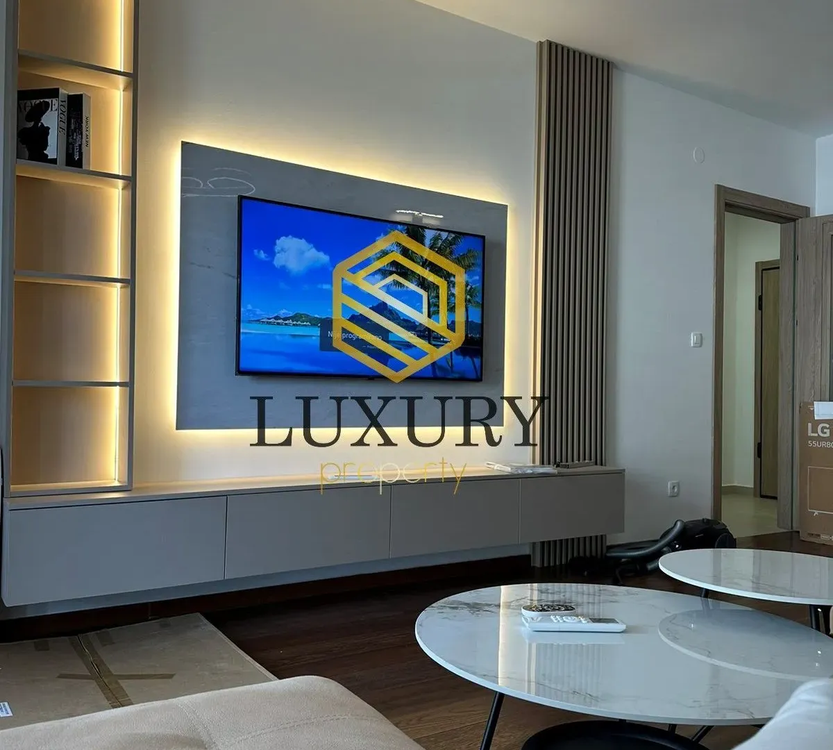 Izdavanje, dvosoban stan, 72m², Master Kvart, Podgorica
