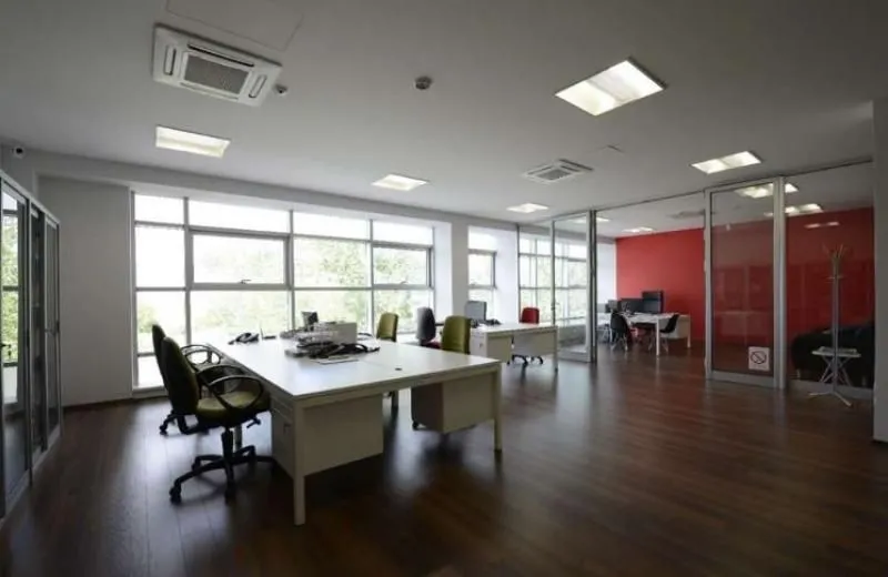 Rent, office space, 300m², Batajnica, Beograd