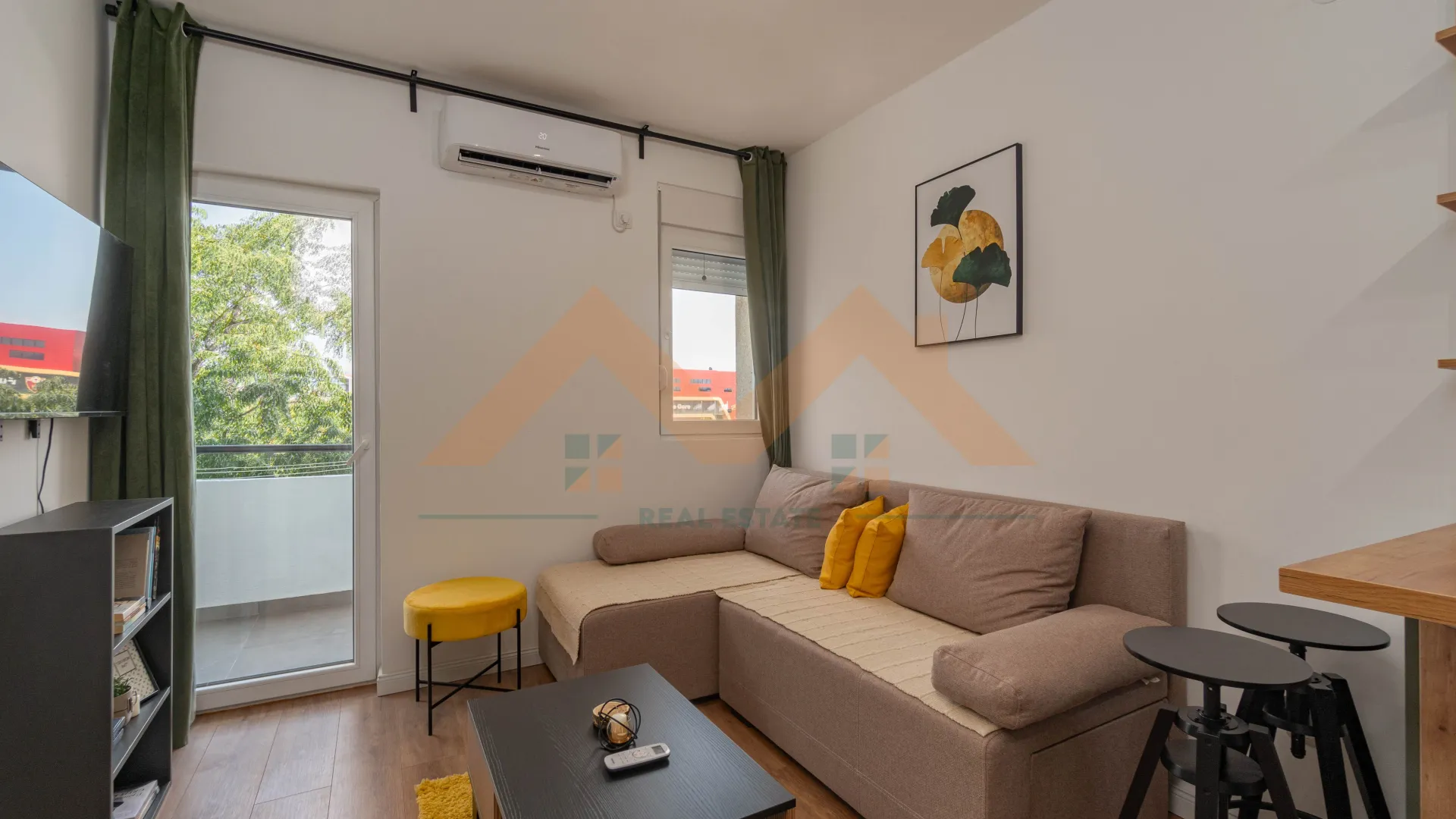 Izdavanje, jednosoban stan, 30m², Stari Aerodrom, Podgorica