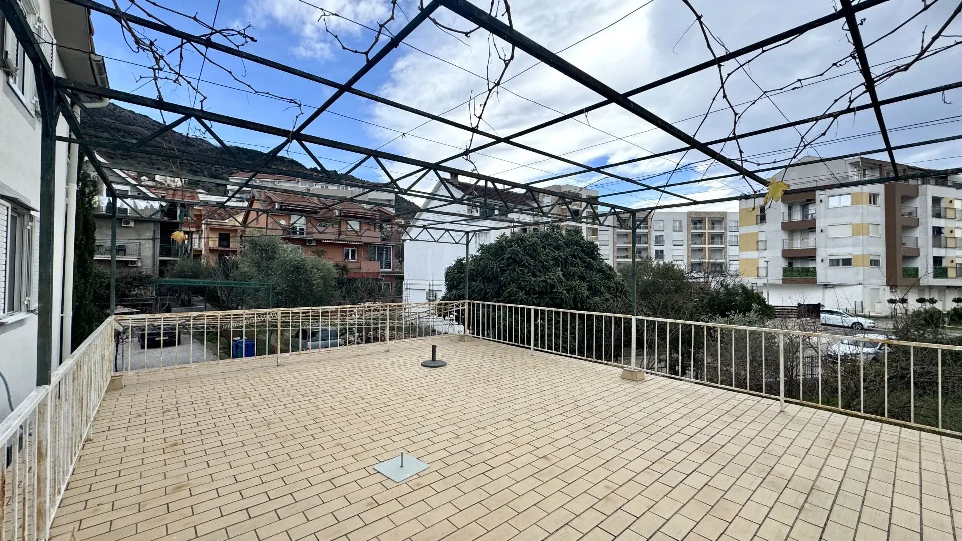 Prodaja, kuća, 375m², Kalimanj, Tivat