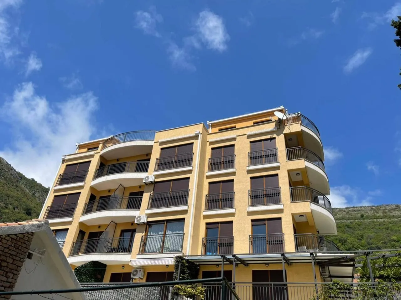 Prodaja, trosoban stan, 152m², Petrovac, Budva