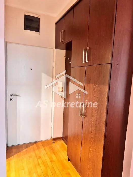Izdavanje, trosoban stan, 67m², Lekino Brdo, Voždovac Sve Podlokacije