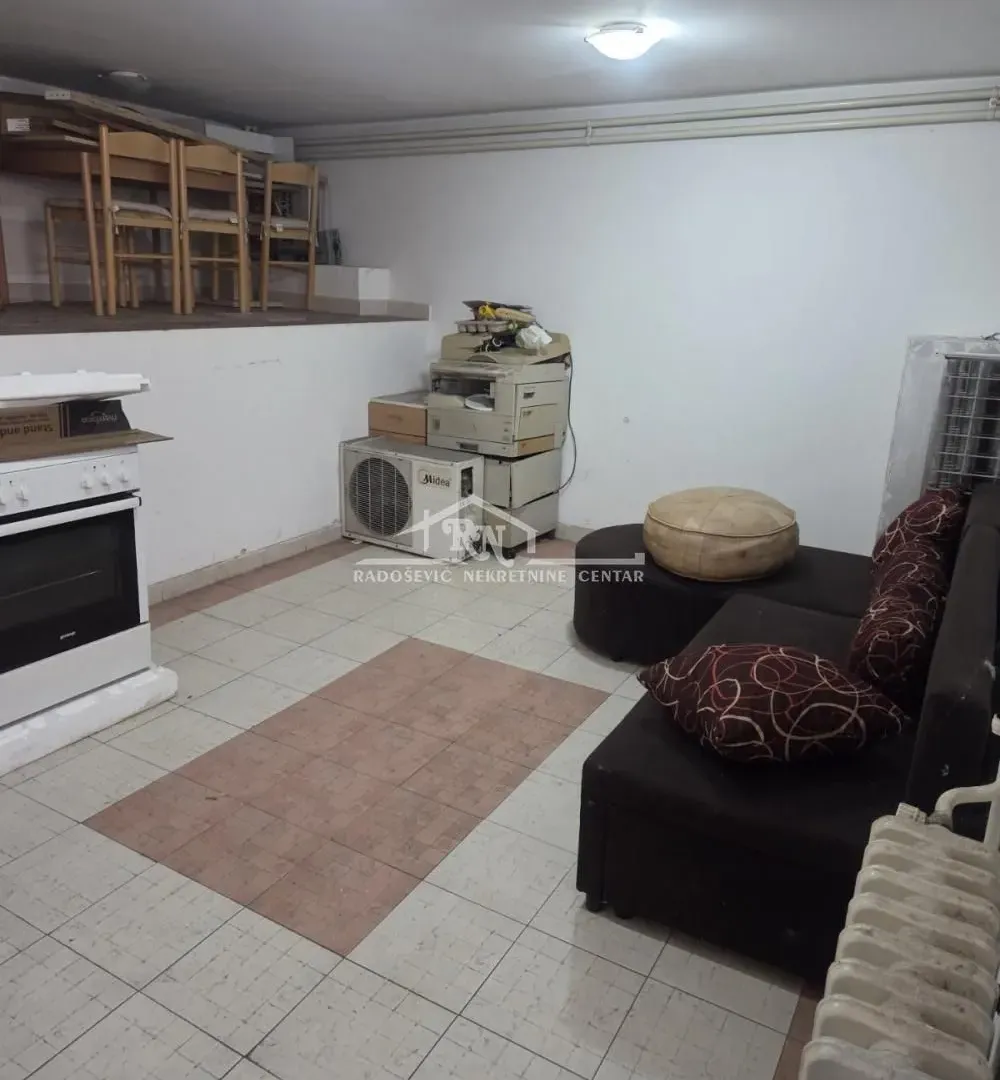 Prodaja, jednosoban stan, 98m², Trošarina, Voždovac Sve Podlokacije