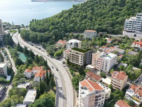 Sale, one bedroom apartment, 43m², Bečići, Budva - image 3
