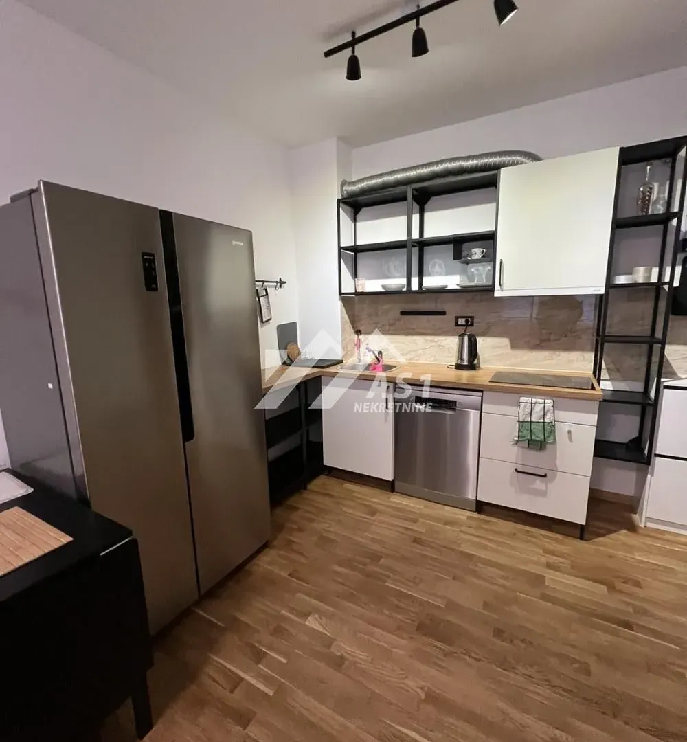 Izdavanje, jednosoban stan, 35m², Vidovdansko naselje, Novi Sad Sve Podlokacije