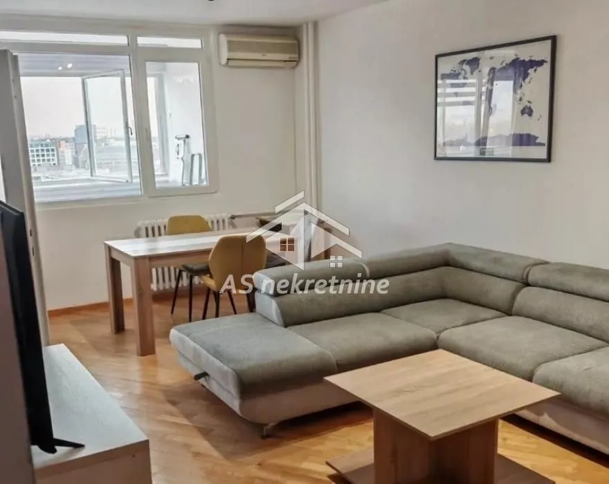 Izdavanje, trosoban stan, 83m², Novi Beograd Sve Podlokacije, Beograd