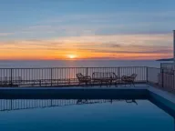 Izdavanje, četvorosoban stan, 310m², Budva, Crna Gora - image 8