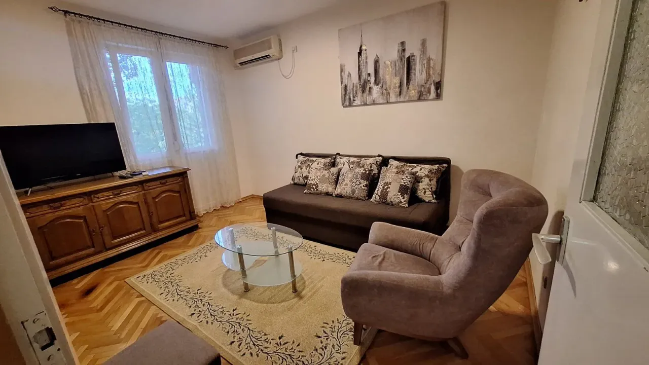 Izdavanje, dvosoban stan, 68m², Preko Morače, Podgorica